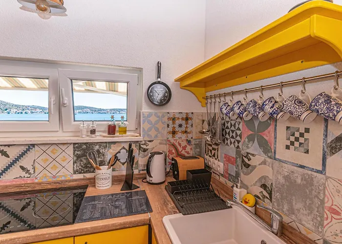 Pet Friendly In * Rogoznica (Sibenik-Knin)